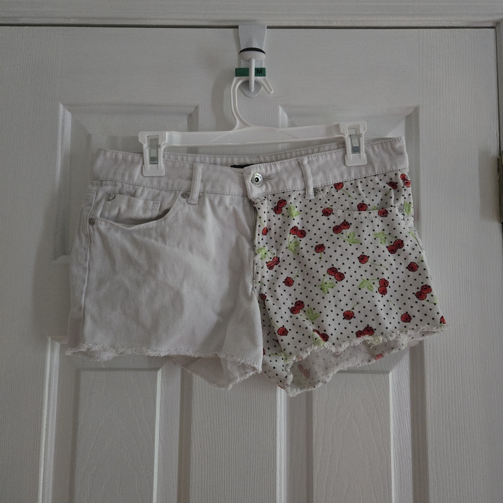 Lovesick Half White Half skull Cherries Women's Shorts